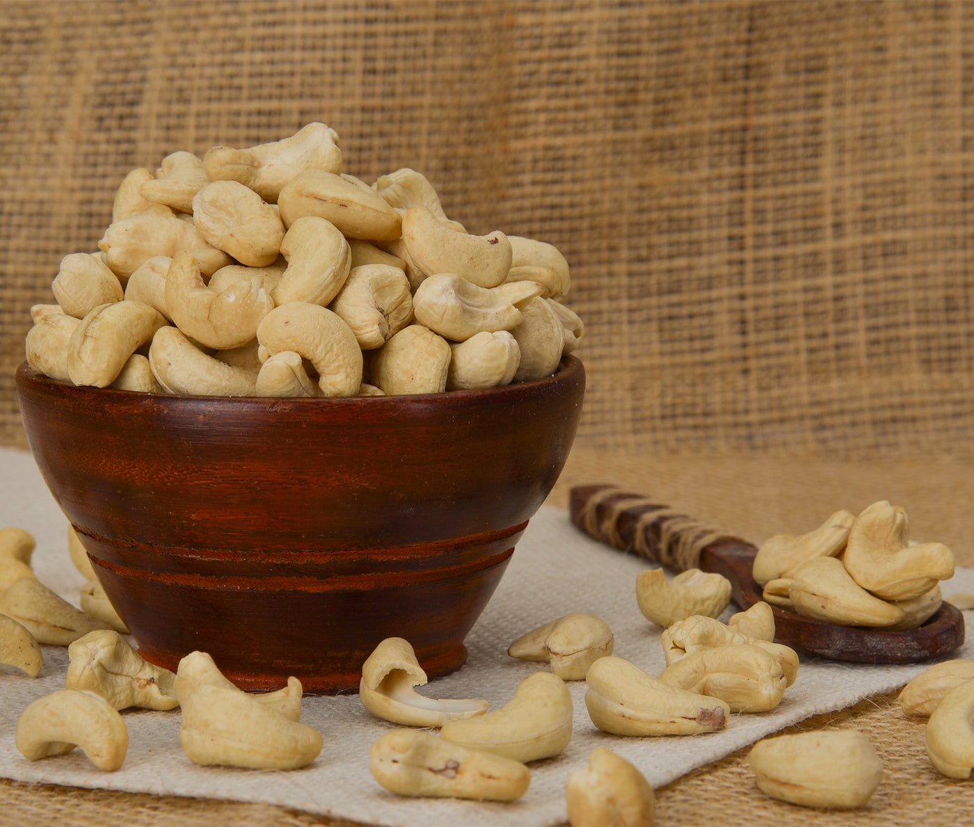 Standard Cashews (W320)