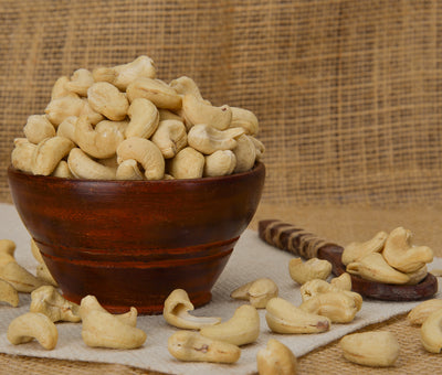 nutndiet Fresh Crunchy Standard Cashews 200g, W320 Grade Medium Size Quality Cashew Nuts  (kaju 200gm W320)